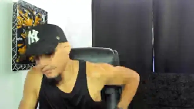 Snapshot of jhonnysnow17 chatting on 23, 4, 2026 jhonnysnow17 online show from 23, 4, 2026