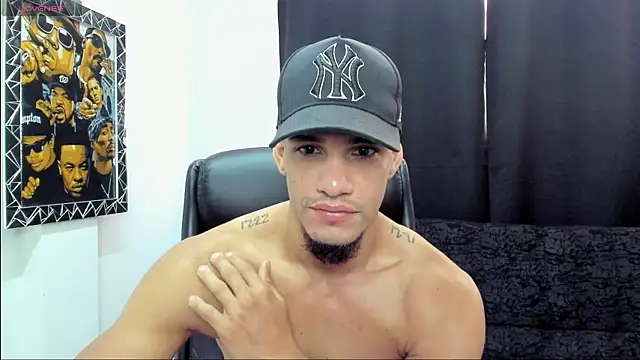 Snapshot of jhonnysnow17 chatting on 8, 5, 2026 jhonnysnow17 online show from 8, 5, 2026