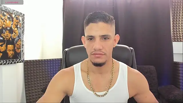 Snapshot of jhonnysnow17 chatting on 26, 5, 2026 jhonnysnow17 online show from 26, 5, 2026