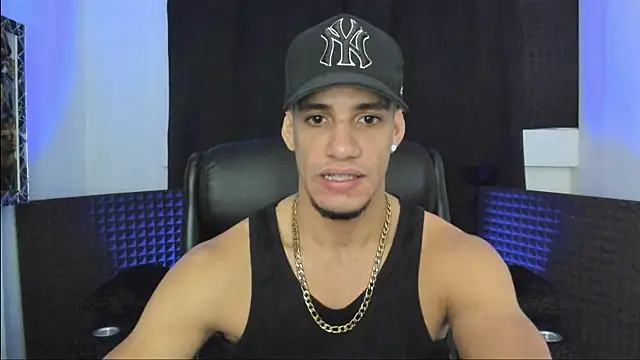Snapshot of jhonnysnow17 chatting on 5, 7, 2026 jhonnysnow17 online show from 5, 7, 2026
