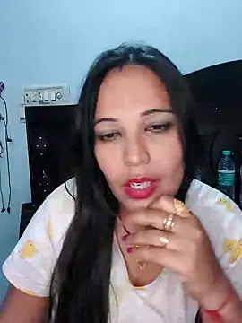 Snapshot of Poojabhabi101 chatting on 5, 12, 2024 Poojabhabi101 online show from 5, 12, 2024