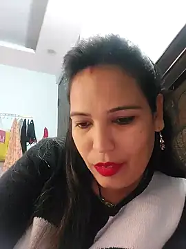 Snapshot of Poojabhabi101 chatting on 31, 12, 2024 Poojabhabi101 online show from 31, 12, 2024