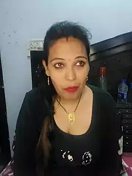 Snapshot of Poojabhabi101 chatting on 1, 1, 2025 Poojabhabi101 online show from 1, 1, 2025