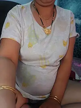 Snapshot of Poojabhabi101 chatting on 14, 2, 2025 Poojabhabi101 online show from 14, 2, 2025