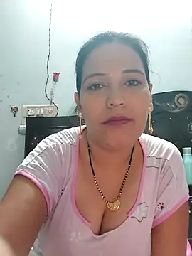 Snapshot of Poojabhabi101 chatting on 13, 9, 2025 Poojabhabi101 online show from 13, 9, 2025