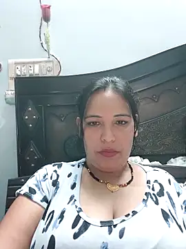 Snapshot of Poojabhabi101 chatting on 2, 10, 2025 Poojabhabi101 online show from 2, 10, 2025