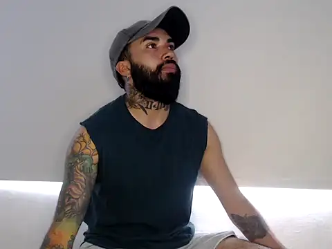 Snapshot of transgenderboy chatting on 28, 5, 2026 transgenderboy online show from 28, 5, 2026