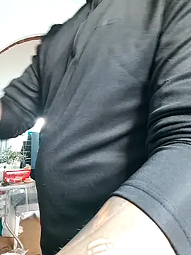 Snapshot of crisconst chatting on 25, 10, 2025 crisconst online show from 25, 10, 2025