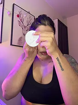 Snapshot of GigiiStone chatting on 18, 1, 2026 GigiiStone online show from 18, 1, 2026