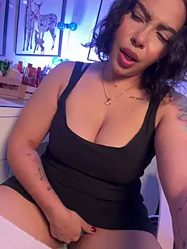 Snapshot of GigiiStone chatting on 1, 3, 2026 GigiiStone online show from 1, 3, 2026