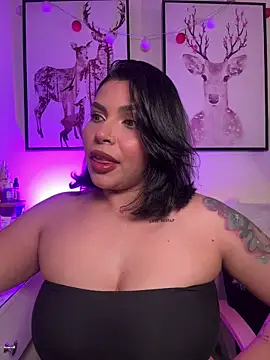 Snapshot of GigiiStone chatting on 4, 4, 2026 GigiiStone online show from 4, 4, 2026