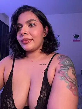 Snapshot of GigiiStone chatting on 15, 4, 2026 GigiiStone online show from 15, 4, 2026