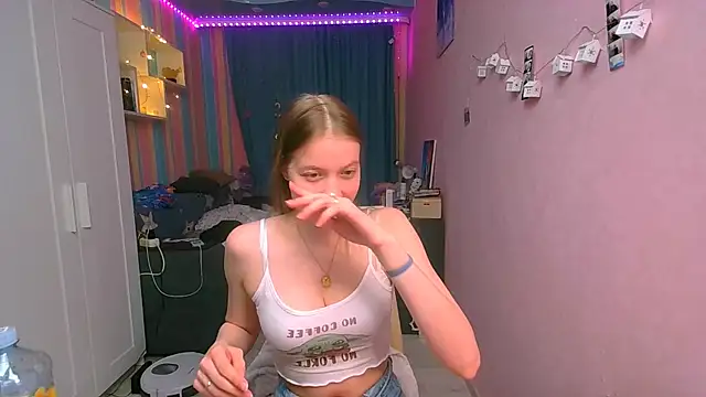 Snapshot of __Aphrodita__wow__ chatting on 6, 3, 2025   Aphrodita  wow   online show from 6, 3, 2025