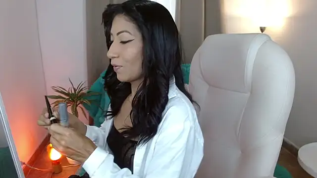 Snapshot of sofia_perez___ chatting on 13, 2, 2025 sofia perez online show from 13, 2, 2025