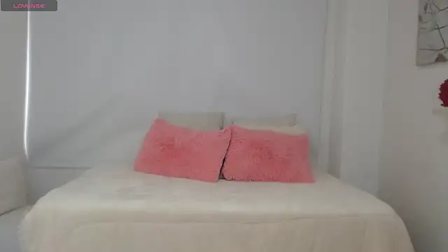 Snapshot of sofia_perez___ chatting on 30, 4, 2026 sofia perez online show from 30, 4, 2026