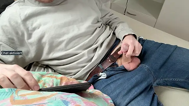 Snapshot of an0nym0us_us3r chatting on 13, 3, 2026 an0nym0us us3r online show from 13, 3, 2026