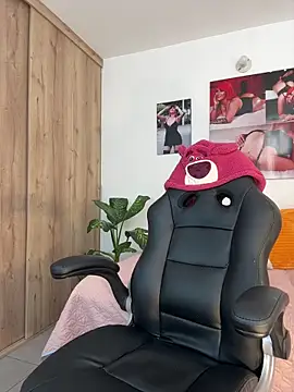 zafiro mo0n online show from 7, 2, 2025