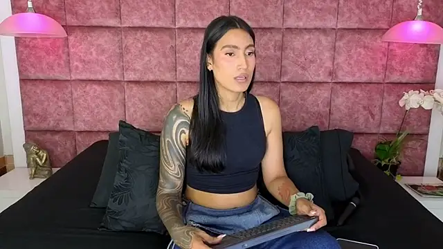 Snapshot of Taly_Fox chatting on 8, 5, 2026 Taly Fox online show from 8, 5, 2026