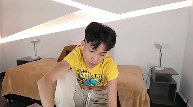 hot little bunny online show from 16, 1, 2025