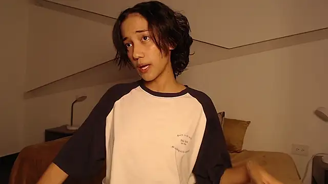 hot little bunny online show from 29, 9, 2025