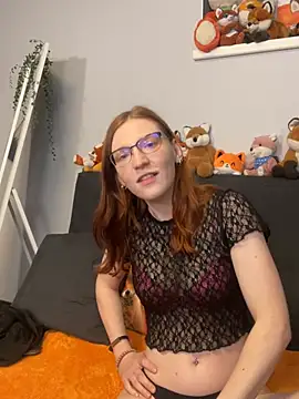 Snapshot of FinaFoxy chatting on 5, 7, 2026 FinaFoxy online show from 5, 7, 2026