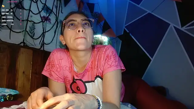 DaMikaela  online show from 17, 10, 2025