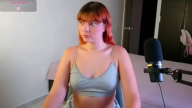 Snapshot of Ania_jones chatting on 21, 3, 2026 Ania jones online show from 21, 3, 2026