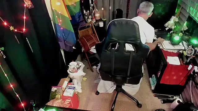 Daddysthick online show from 1, 12, 2025