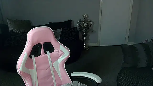 Snapshot of Red_firesquirt chatting on 3, 2, 2025 Red firesquirt online show from 3, 2, 2025