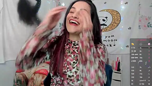 LovelyAzucena online show from 29, 1, 2025