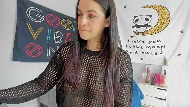 LovelyAzucena online show from 4, 11, 2025