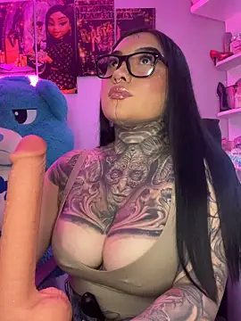 Snapshot of CloeeBeckam chatting on 18, 4, 2026 CloeeBeckam online show from 18, 4, 2026