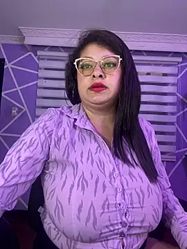 Snapshot of MiiaaJoness chatting on 15, 4, 2026 MiiaaJoness online show from 15, 4, 2026