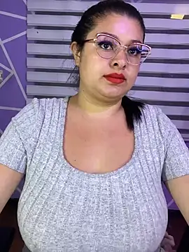 Snapshot of MiiaaJoness chatting on 22, 4, 2026 MiiaaJoness online show from 22, 4, 2026