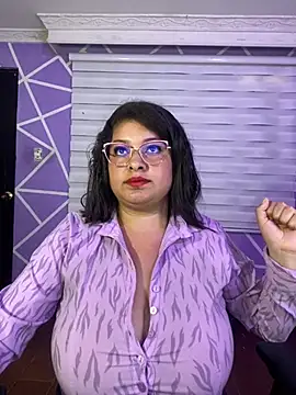 Snapshot of MiiaaJoness chatting on 28, 7, 2026 MiiaaJoness online show from 28, 7, 2026