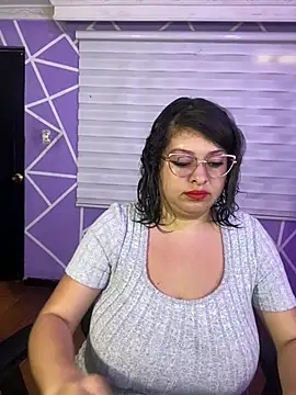 Snapshot of MiiaaJoness chatting on 31, 7, 2026 MiiaaJoness online show from 31, 7, 2026