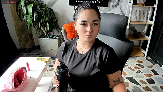 Snapshot of CelesteBrucee chatting on 6, 2, 2026 CelesteBrucee online show from 6, 2, 2026