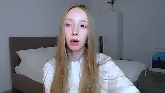 Luna insniity online show from 25, 1, 2025