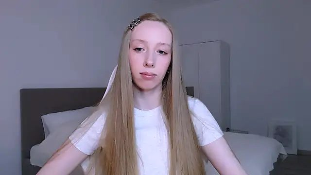 Luna insniity online show from 25, 2, 2026