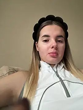 Donna Evans online show from 30, 10, 2025