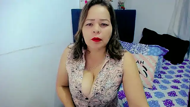 isabella hotx10 online show from 13, 12, 2024