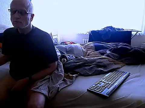 Snapshot of HornyRalfi55 chatting on 15, 2, 2025 HornyRalfi55 online show from 15, 2, 2025