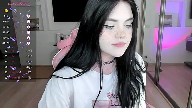 Snapshot of SelenaCute chatting on 15, 12, 2024 SelenaCute online show from 15, 12, 2024