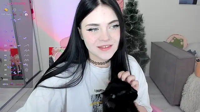 Snapshot of SelenaCute chatting on 23, 12, 2024 SelenaCute online show from 23, 12, 2024