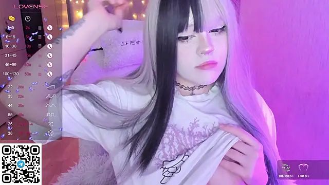 Snapshot of SelenaCute chatting on 5, 2, 2026 SelenaCute online show from 5, 2, 2026