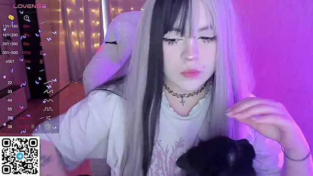 Snapshot of SelenaCute chatting on 9, 3, 2026 SelenaCute online show from 9, 3, 2026