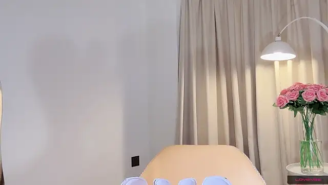 Snapshot of lvy-w chatting on 12, 4, 2026 lvy-w online show from 12, 4, 2026