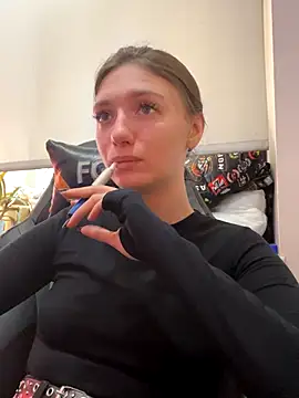 Snapshot of SwettyMolly chatting on 16, 9, 2025 SwettyMolly online show from 16, 9, 2025