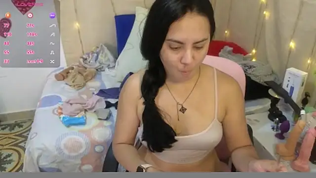 Snapshot of lovely_trix chatting on 31, 3, 2026 lovely trix online show from 31, 3, 2026