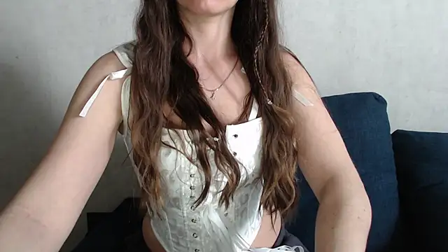 Jennna Maya online show from 13, 5, 2026